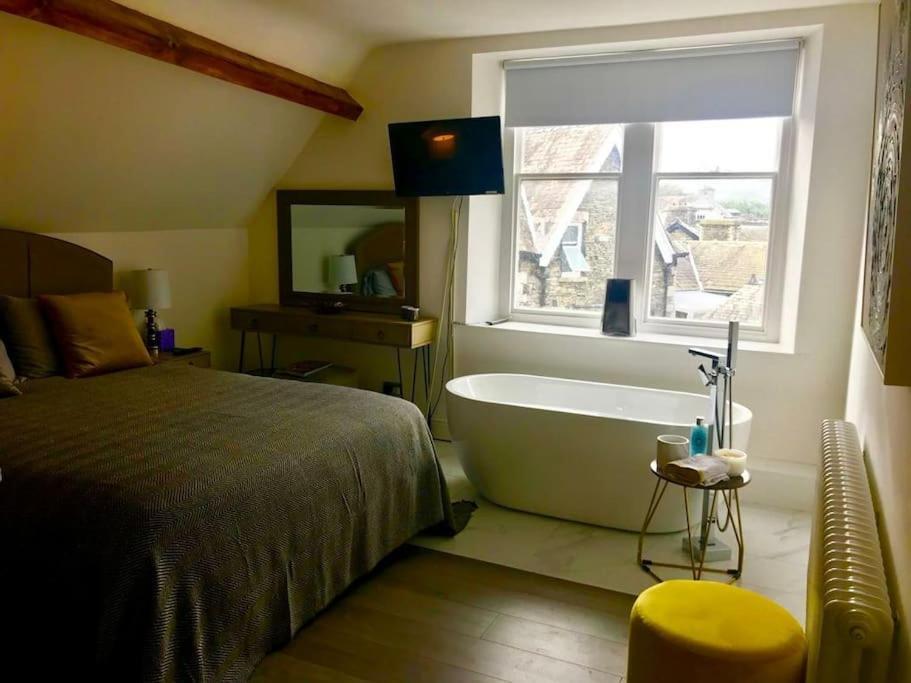 The Penthouse In Windermere